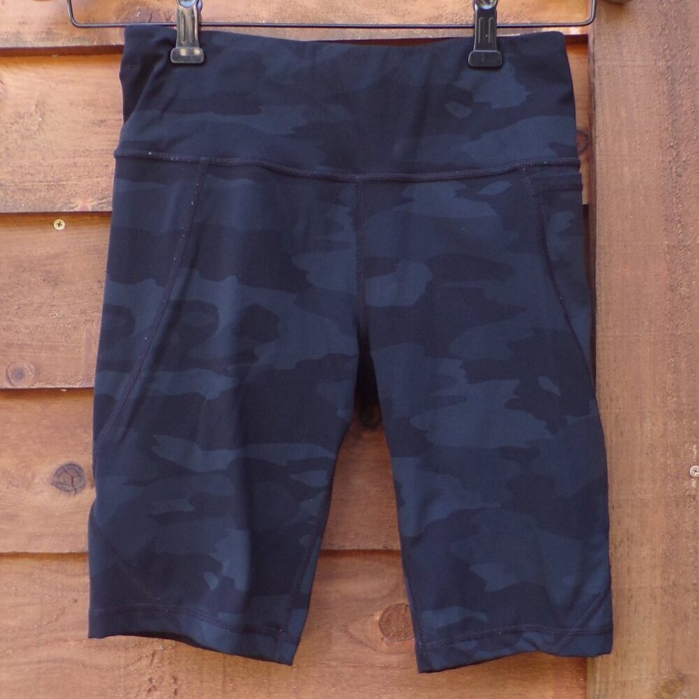 Sweaty Betty Power 9" Biker Shorts Ultra Black Camo Print Women's Size Small